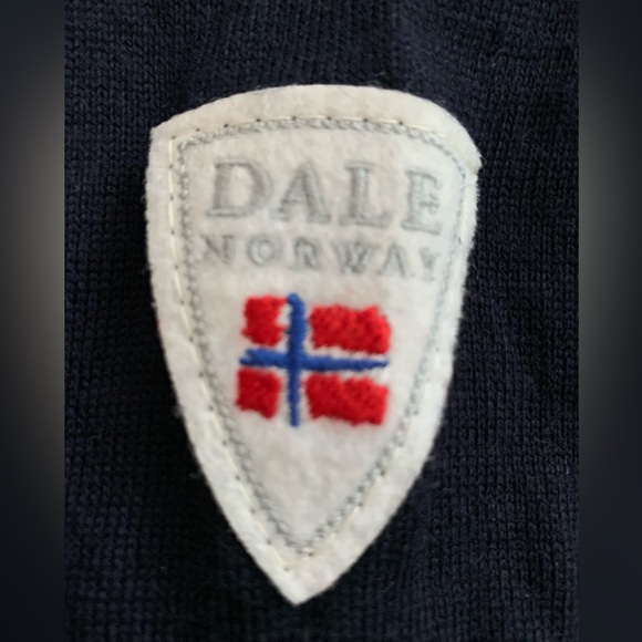 DALE OF NORWAY Lillehammer Navy Blue Fair Isle Wool Sweater - Picture 6 of 7
